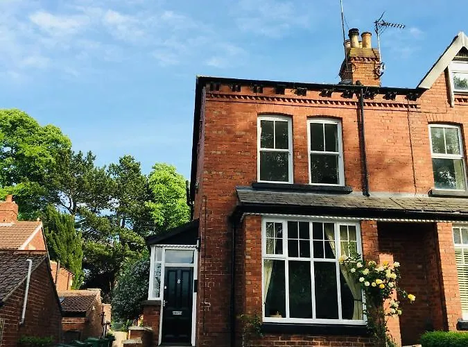 Victorian End-Of-Terrace, Boston Spa